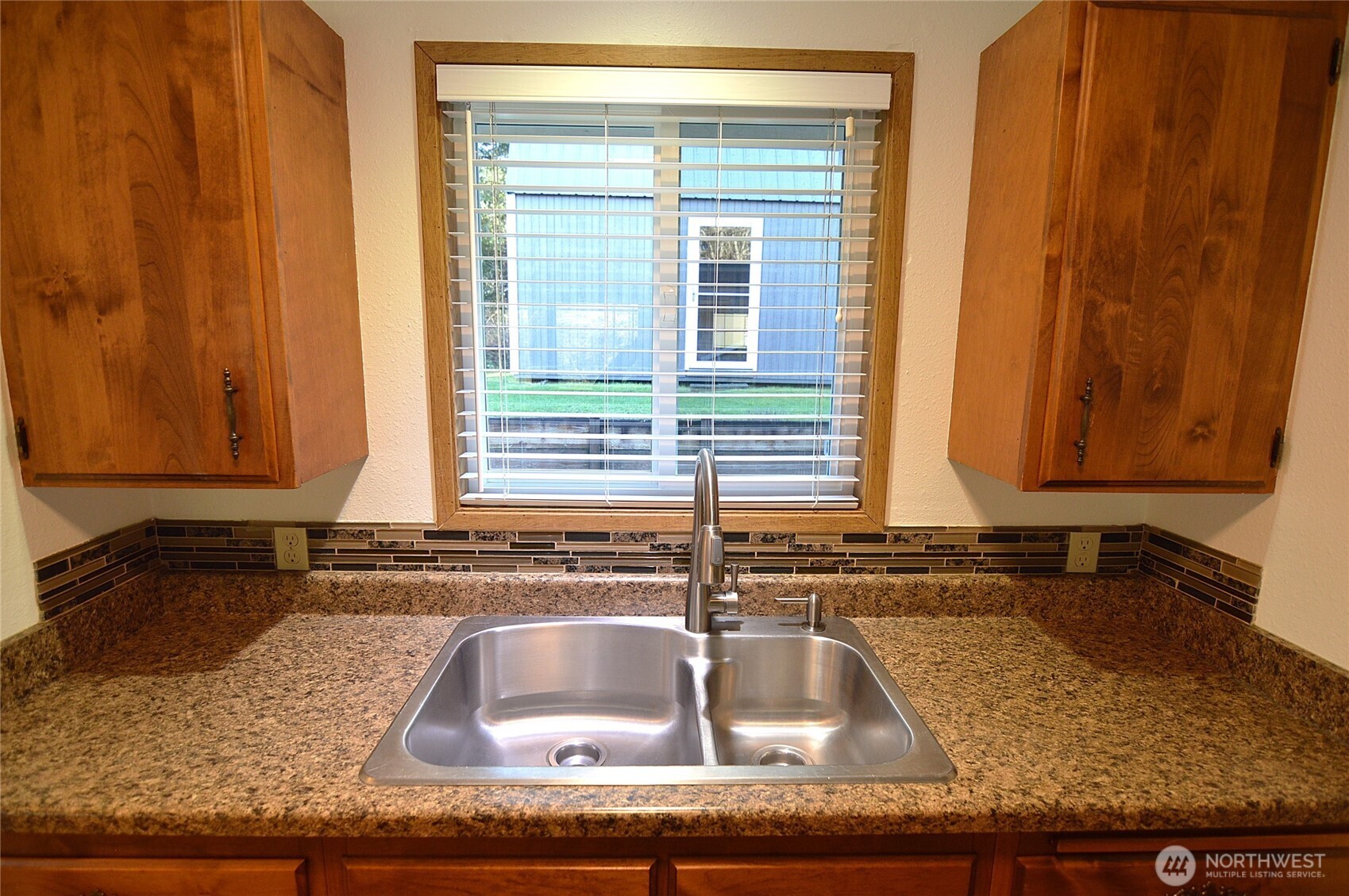 895 Wawona Avenue SW, Ocean Shores, WA 98569