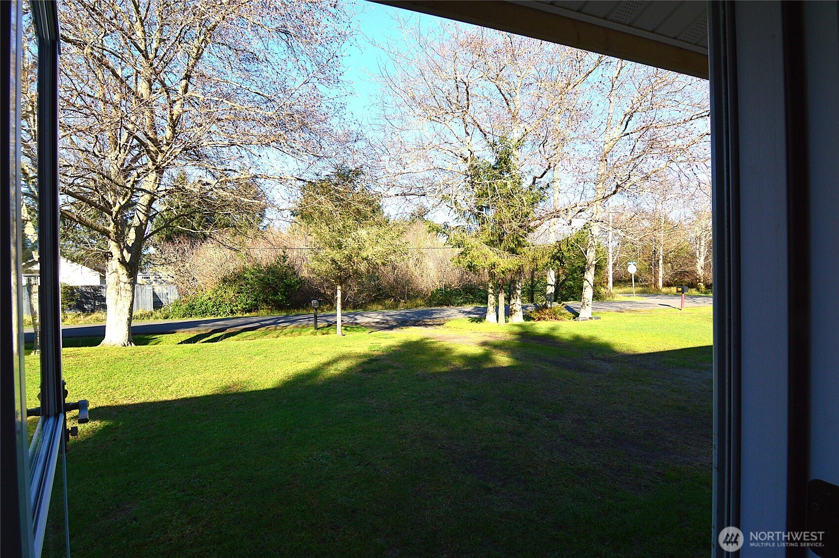 895 Wawona Avenue SW, Ocean Shores, WA 98569