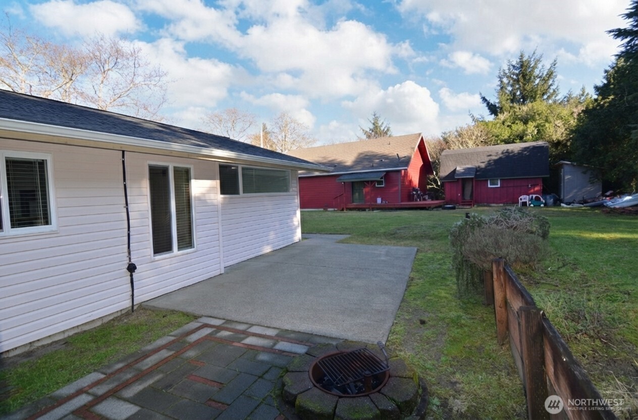 895 Wawona Avenue SW, Ocean Shores, WA 98569