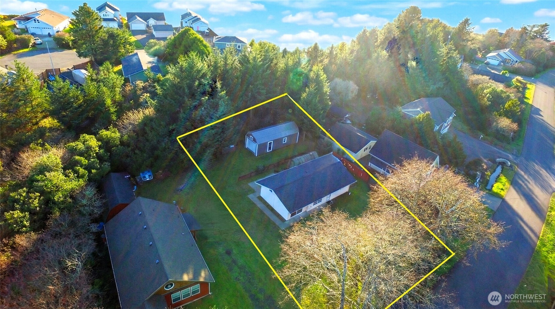 895 Wawona Avenue SW, Ocean Shores, WA 98569