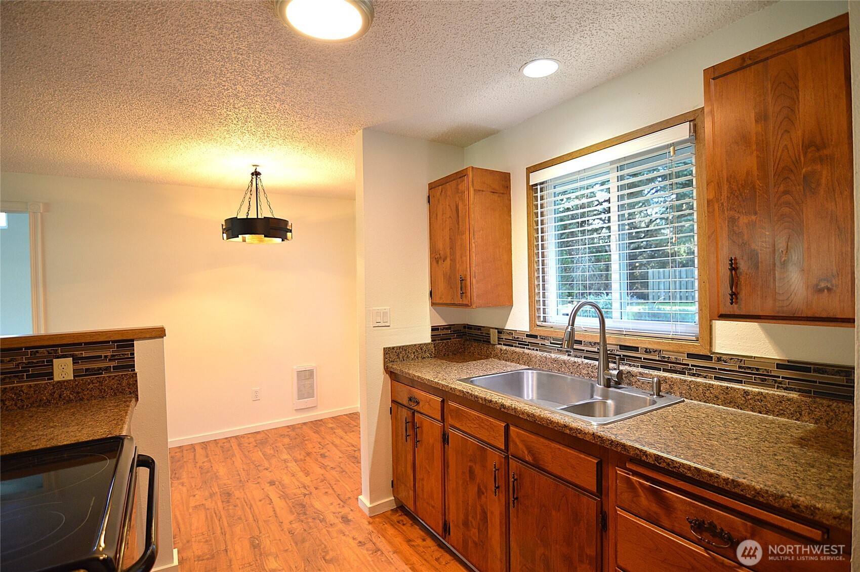 895 Wawona Avenue SW, Ocean Shores, WA 98569