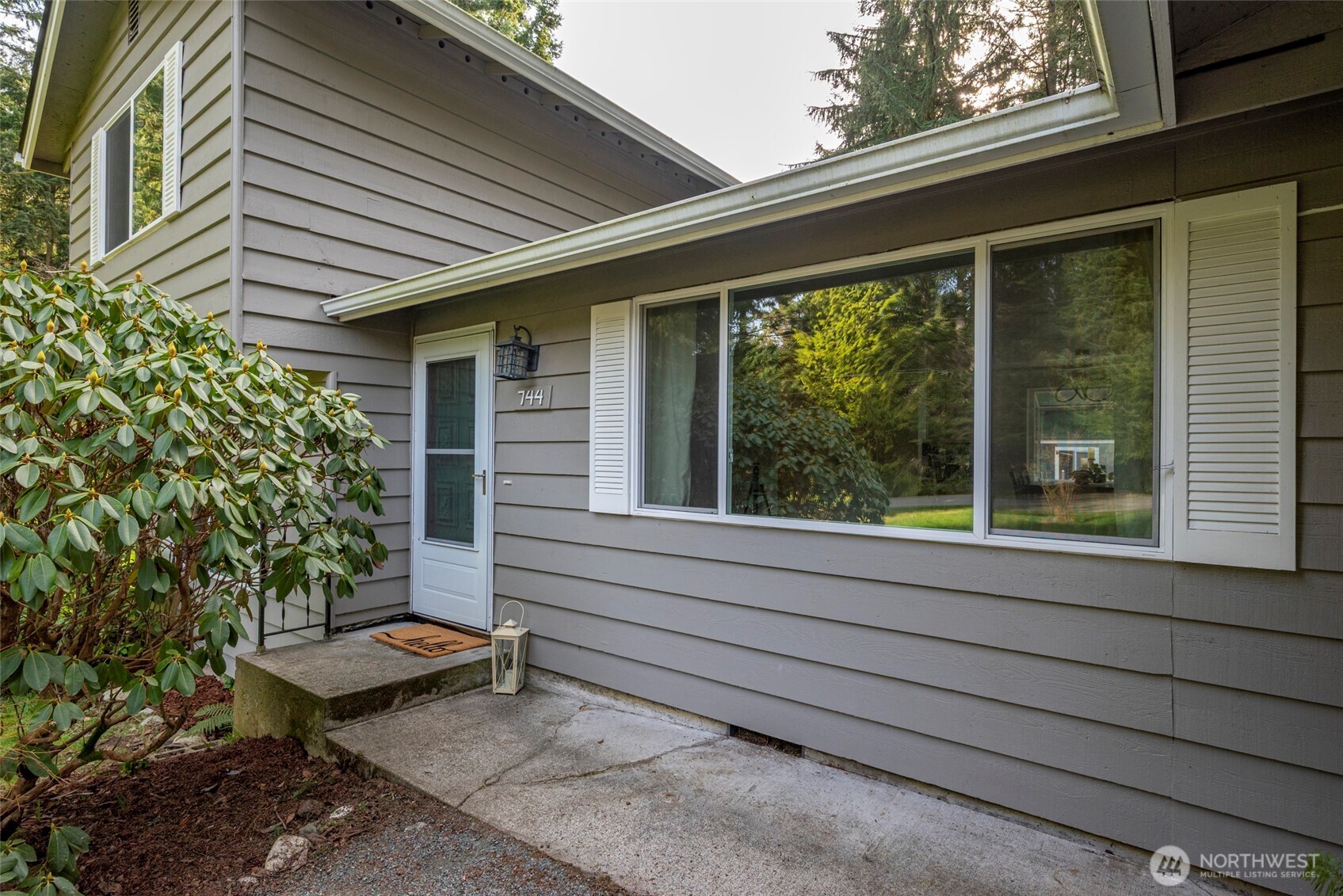 744 Spitfire Lane , Oak Harbor, WA 98277