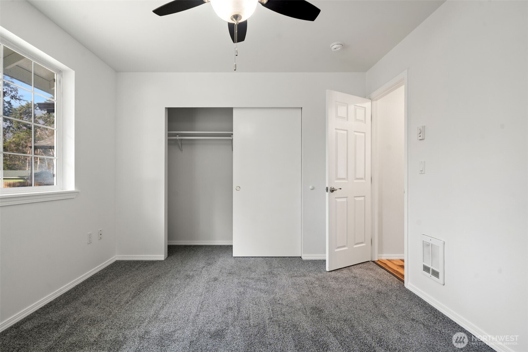 1180 E Trails End Drive , Belfair, WA 98528