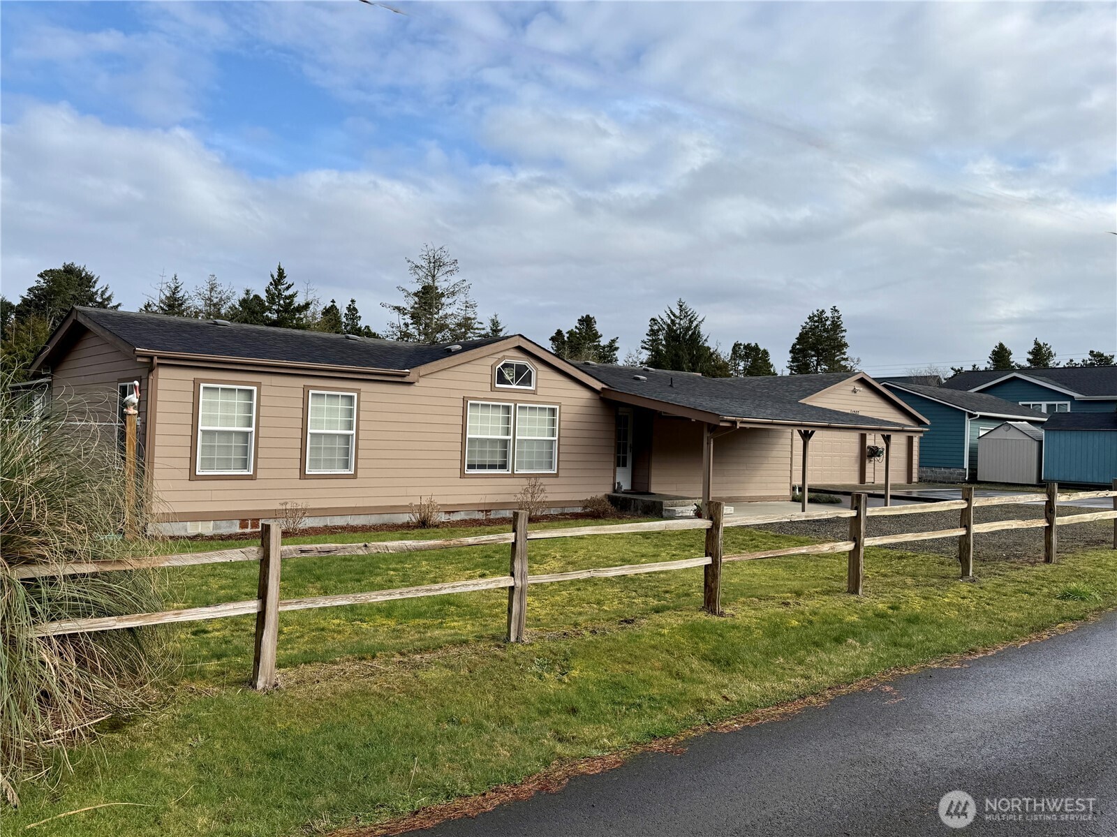 1207 215th Lane , Ocean Park, WA 98640