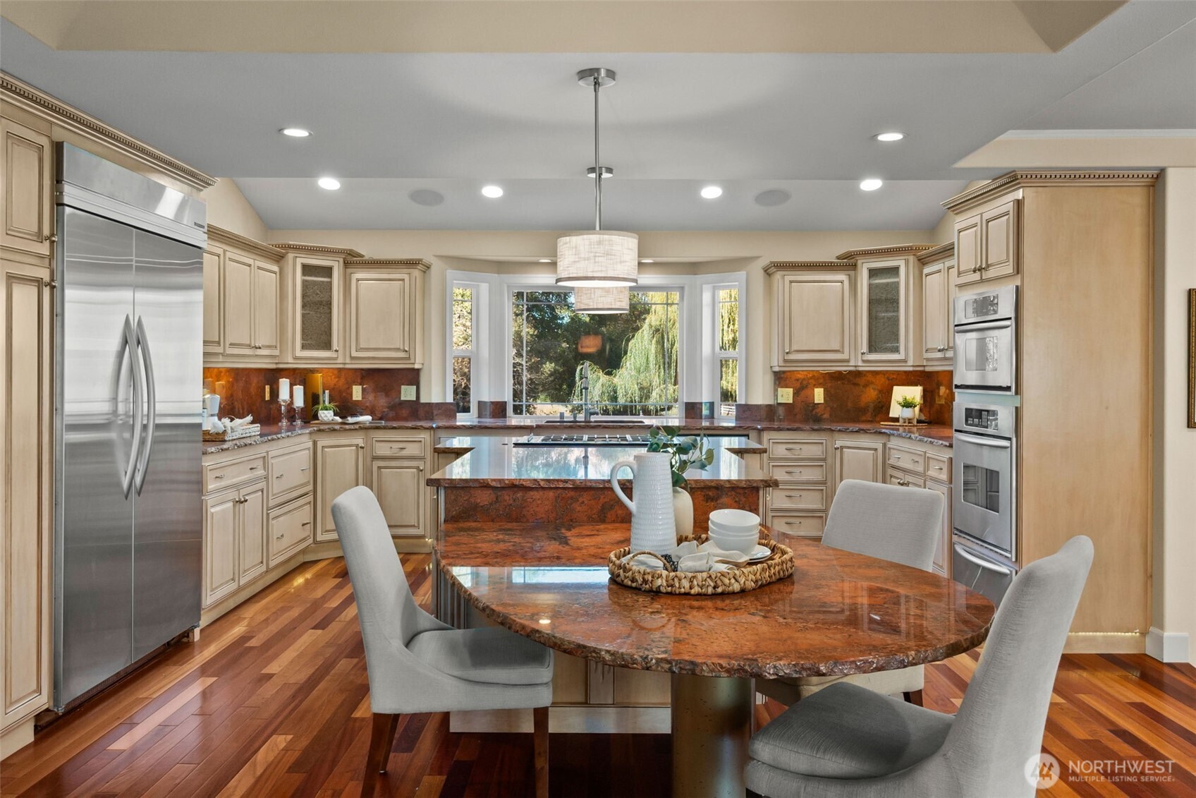 3725 Hollywood Drive NE, Olympia, WA 98516