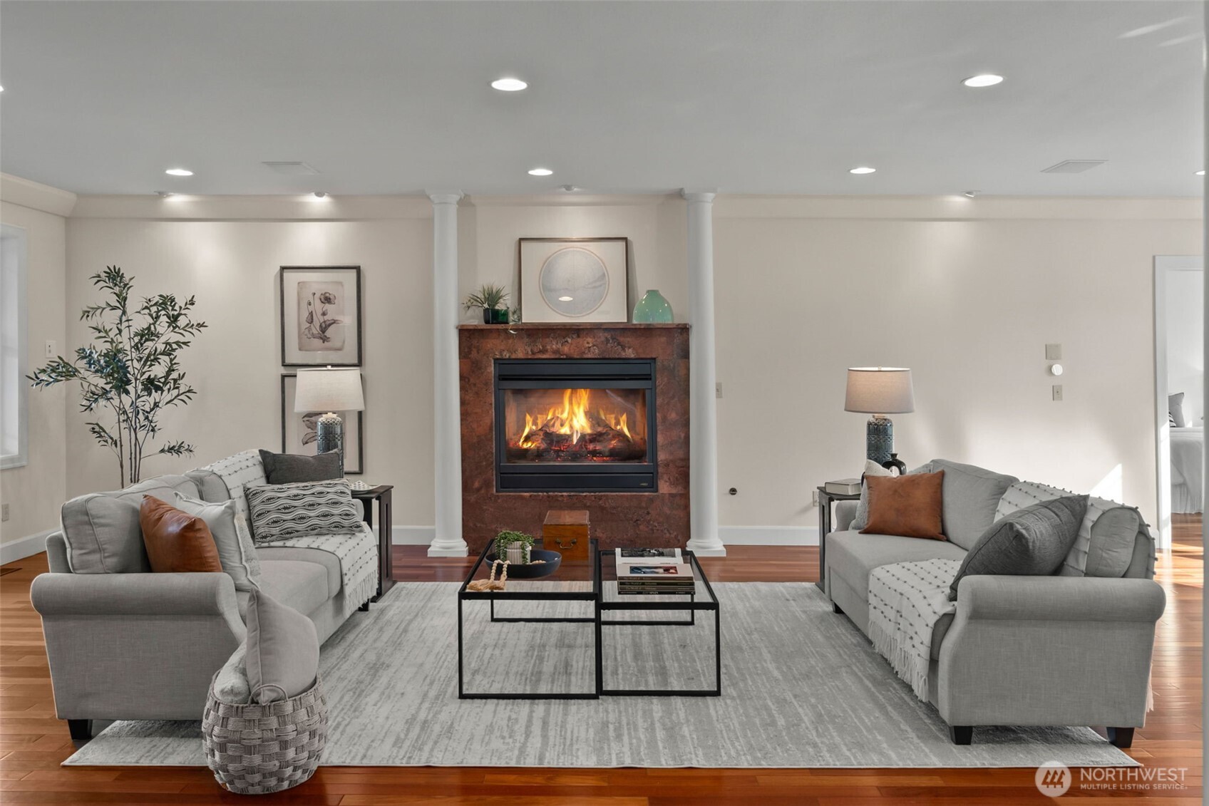 3725 Hollywood Drive NE, Olympia, WA 98516