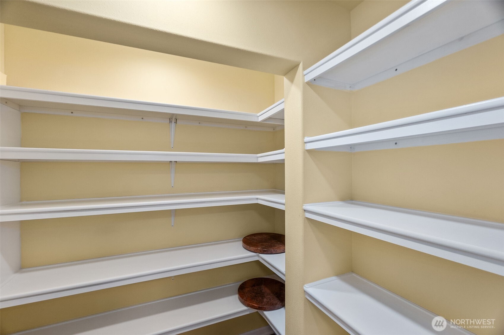 3725 Hollywood Drive NE, Olympia, WA 98516