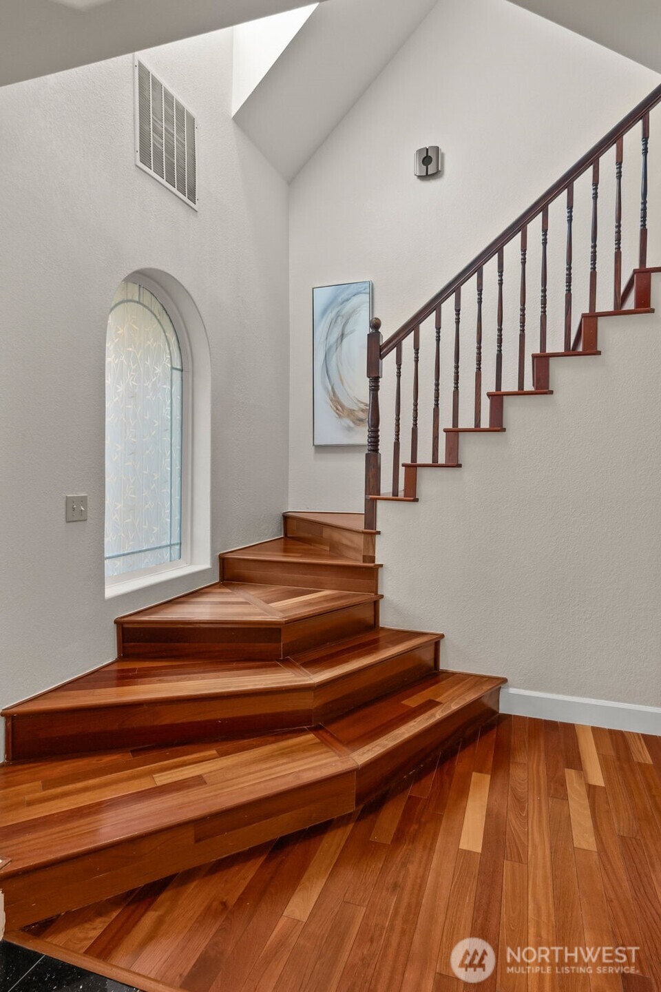 3725 Hollywood Drive NE, Olympia, WA 98516