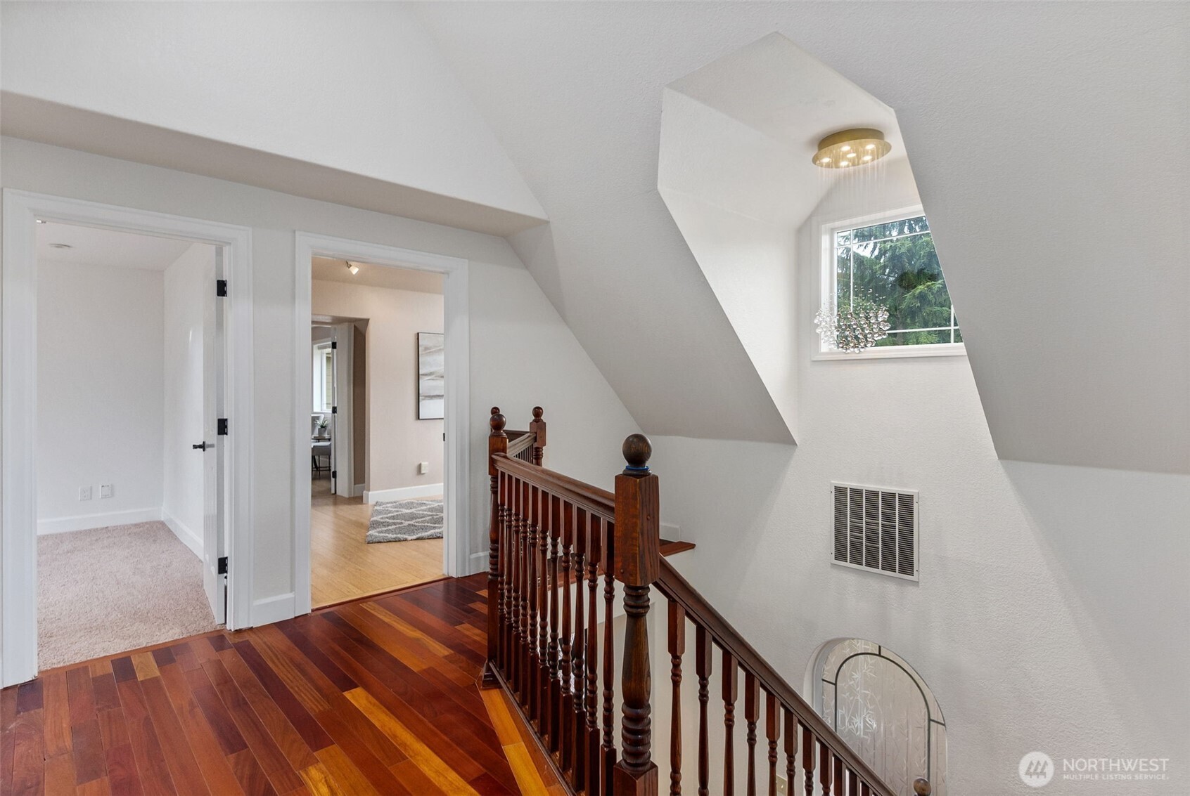 3725 Hollywood Drive NE, Olympia, WA 98516