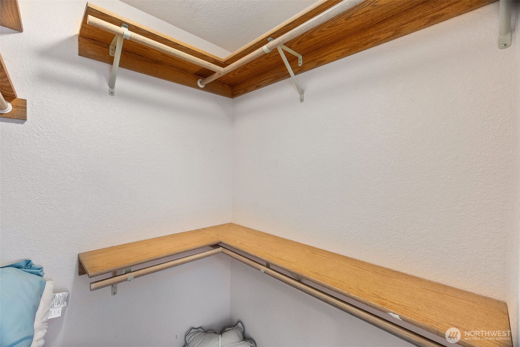 3725 Hollywood Drive NE, Olympia, WA 98516