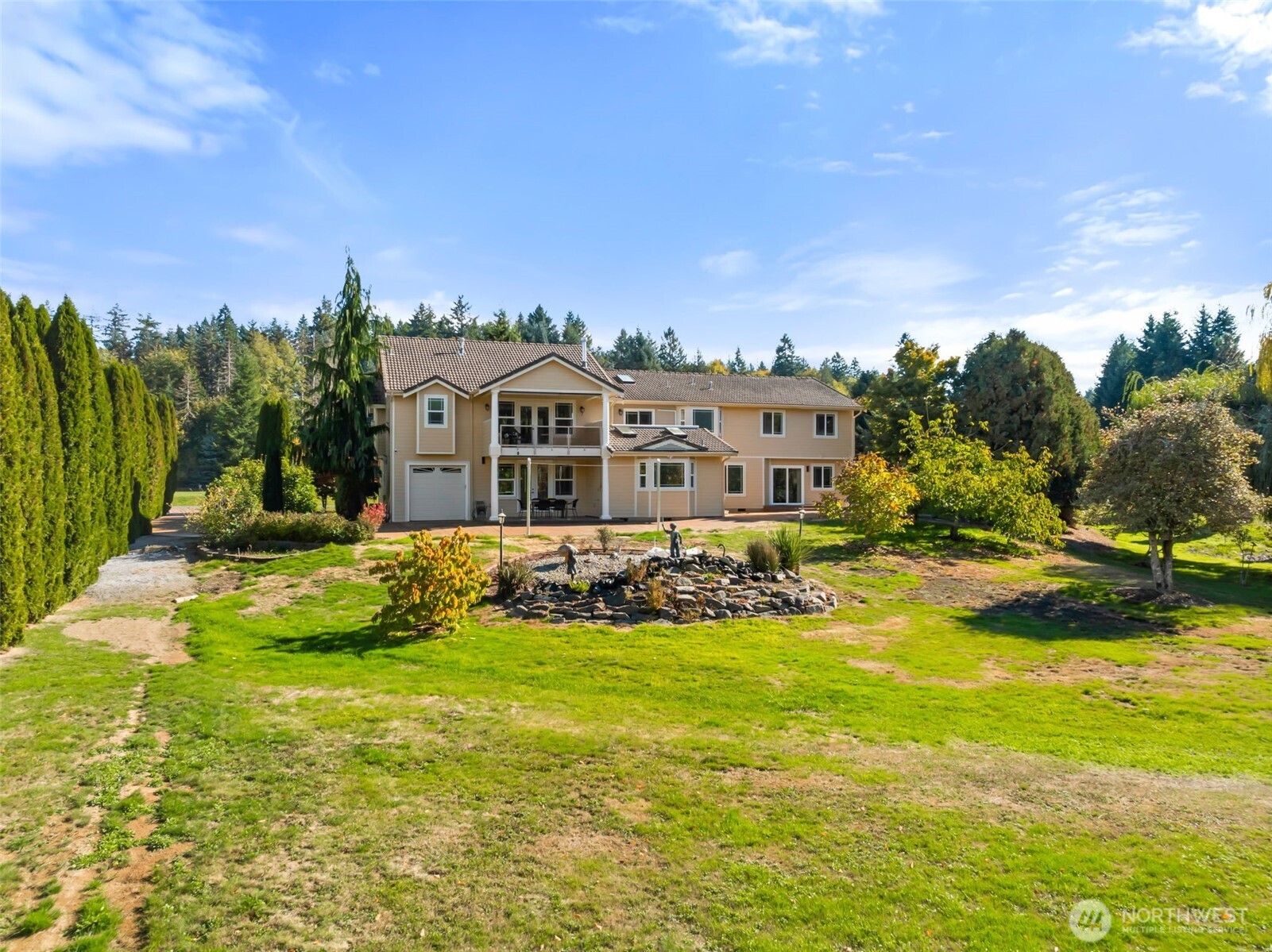 3725 Hollywood Drive NE, Olympia, WA 98516