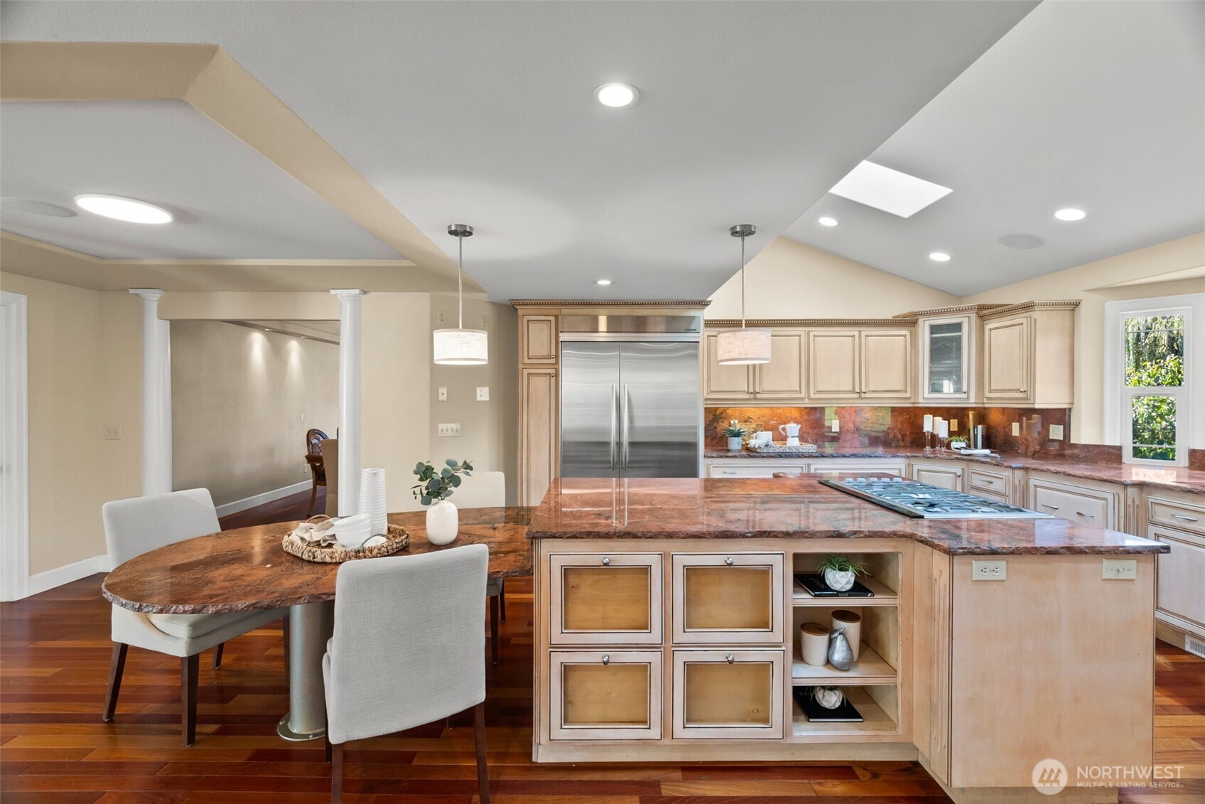 3725 Hollywood Drive NE, Olympia, WA 98516