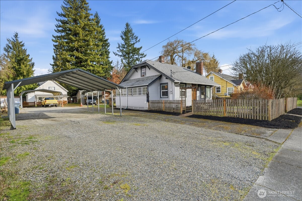 203 17th Street NW, Puyallup, WA 98371