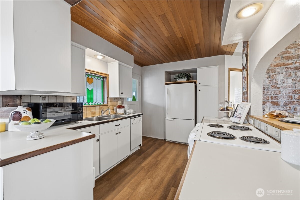 203 17th Street NW, Puyallup, WA 98371