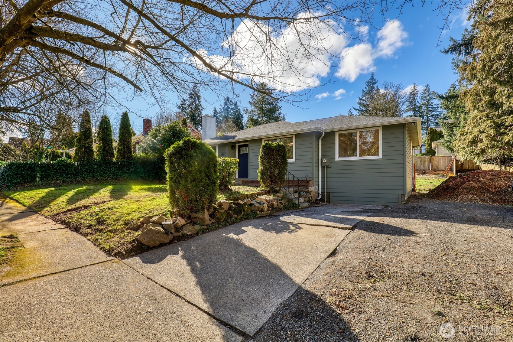14517 Meridian Avenue N, Shoreline, WA 98133