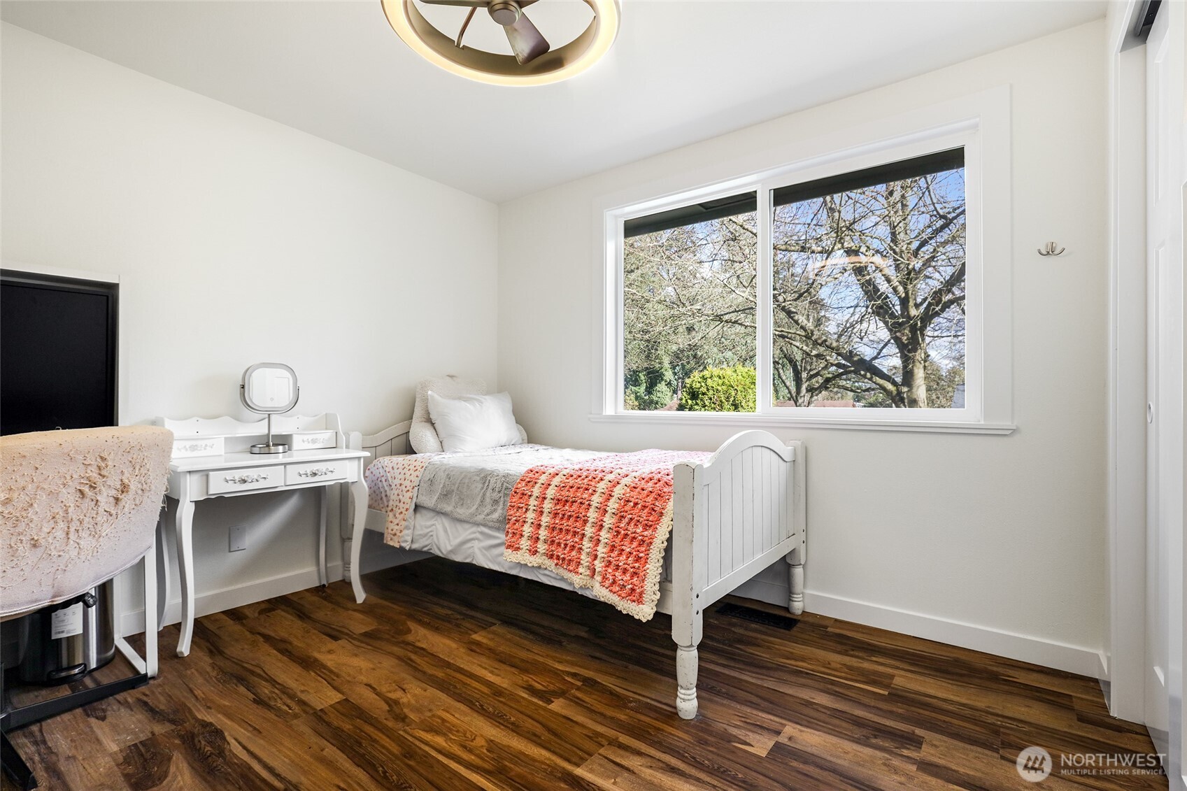 14517 Meridian Avenue N, Shoreline, WA 98133