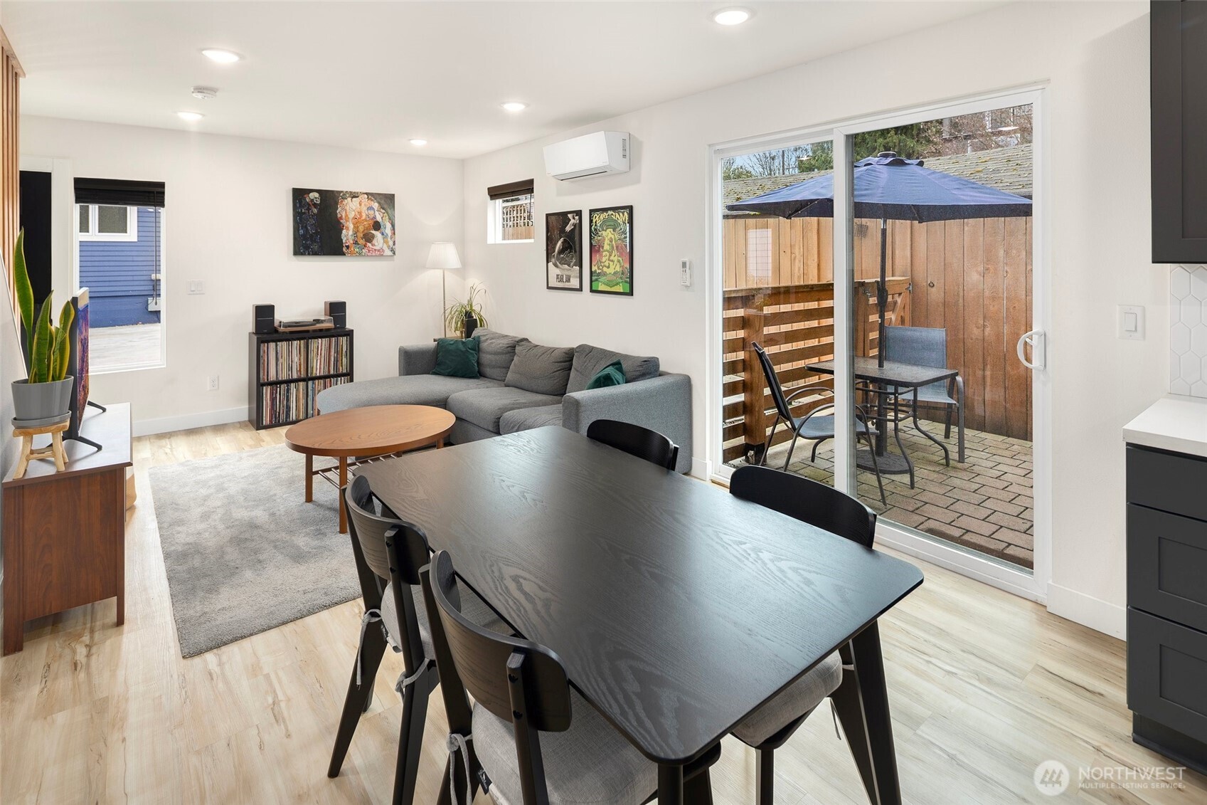 820 B S Rose Street , Seattle, WA 98108