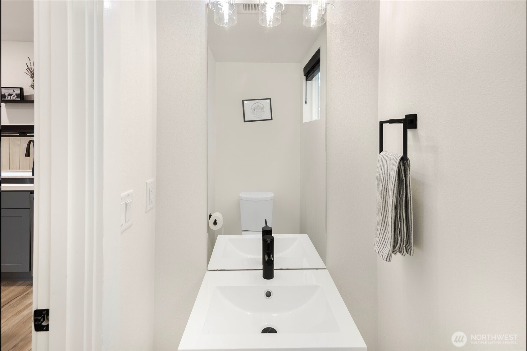 820 B S Rose Street , Seattle, WA 98108