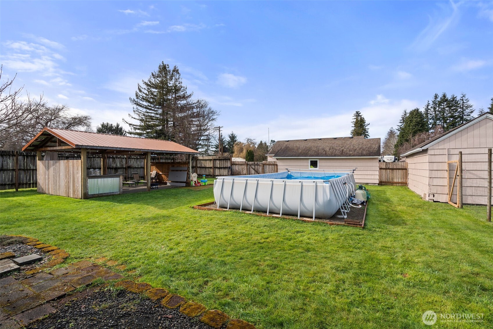 5301 School Street , Raymond, WA 98577