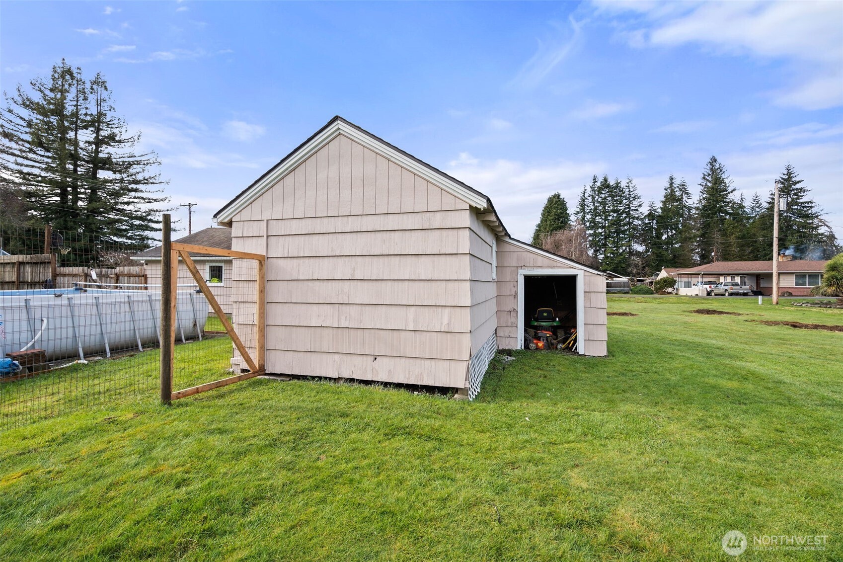 5301 School Street , Raymond, WA 98577