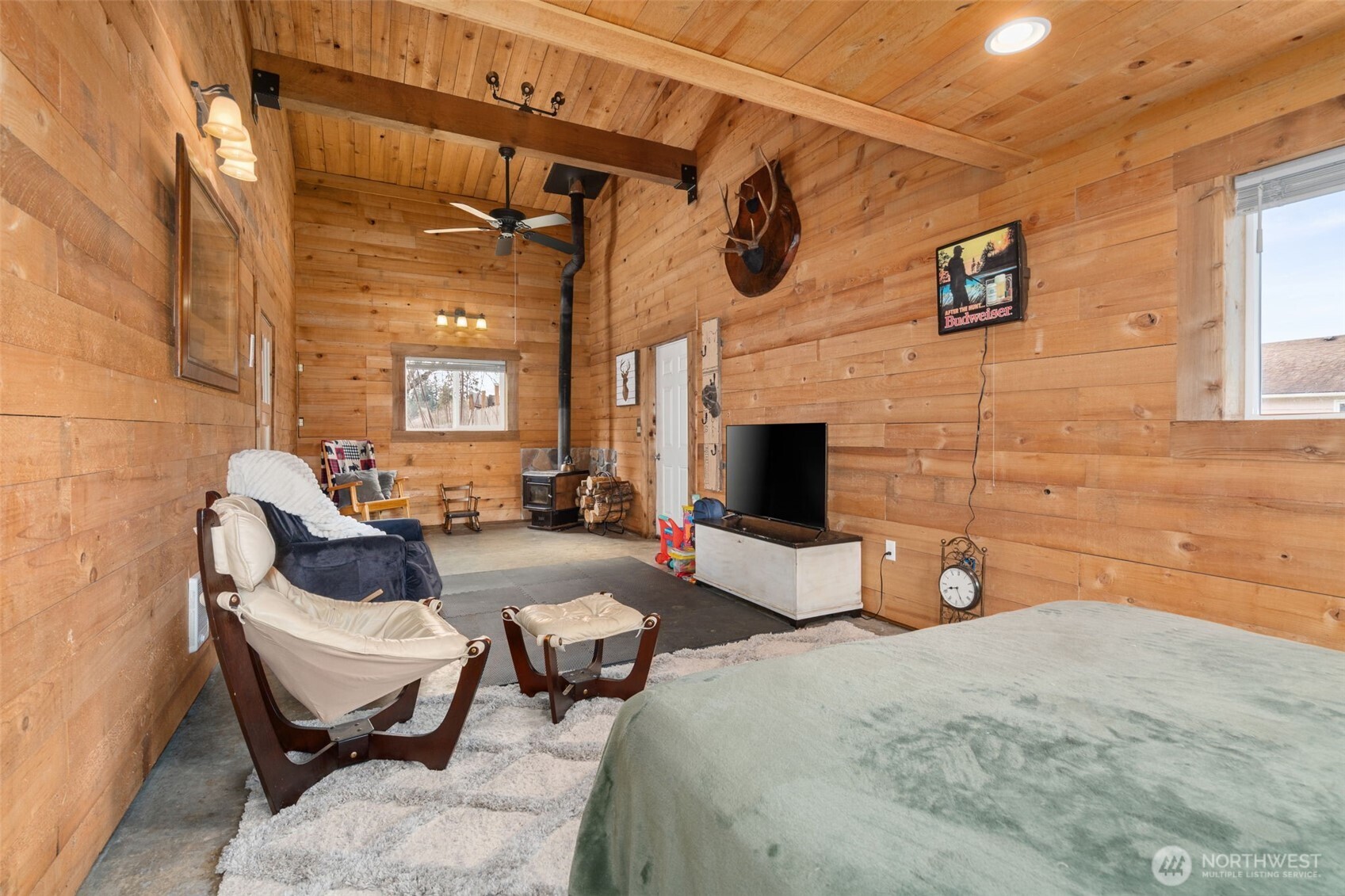 5301 School Street , Raymond, WA 98577