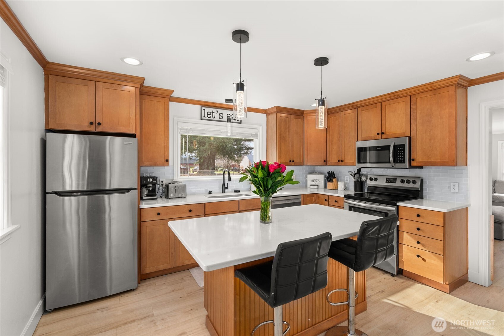 5301 School Street , Raymond, WA 98577