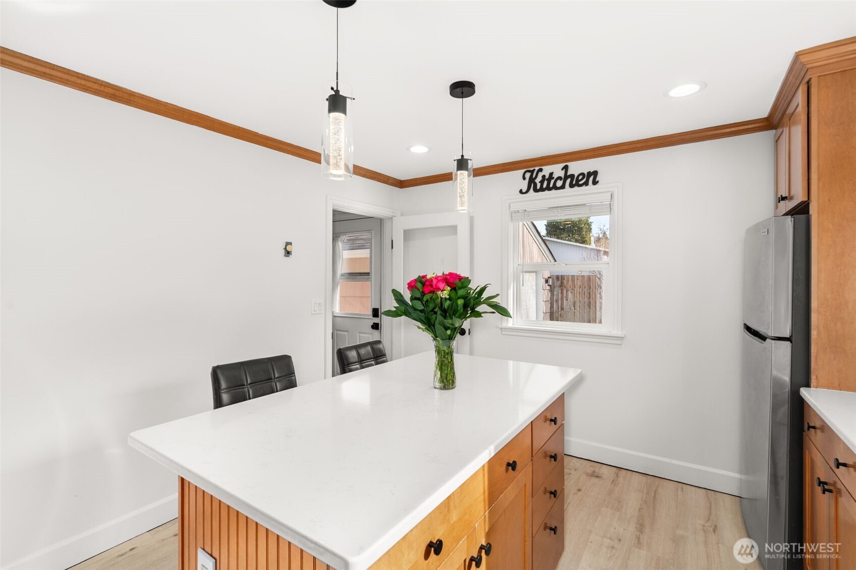 5301 School Street , Raymond, WA 98577