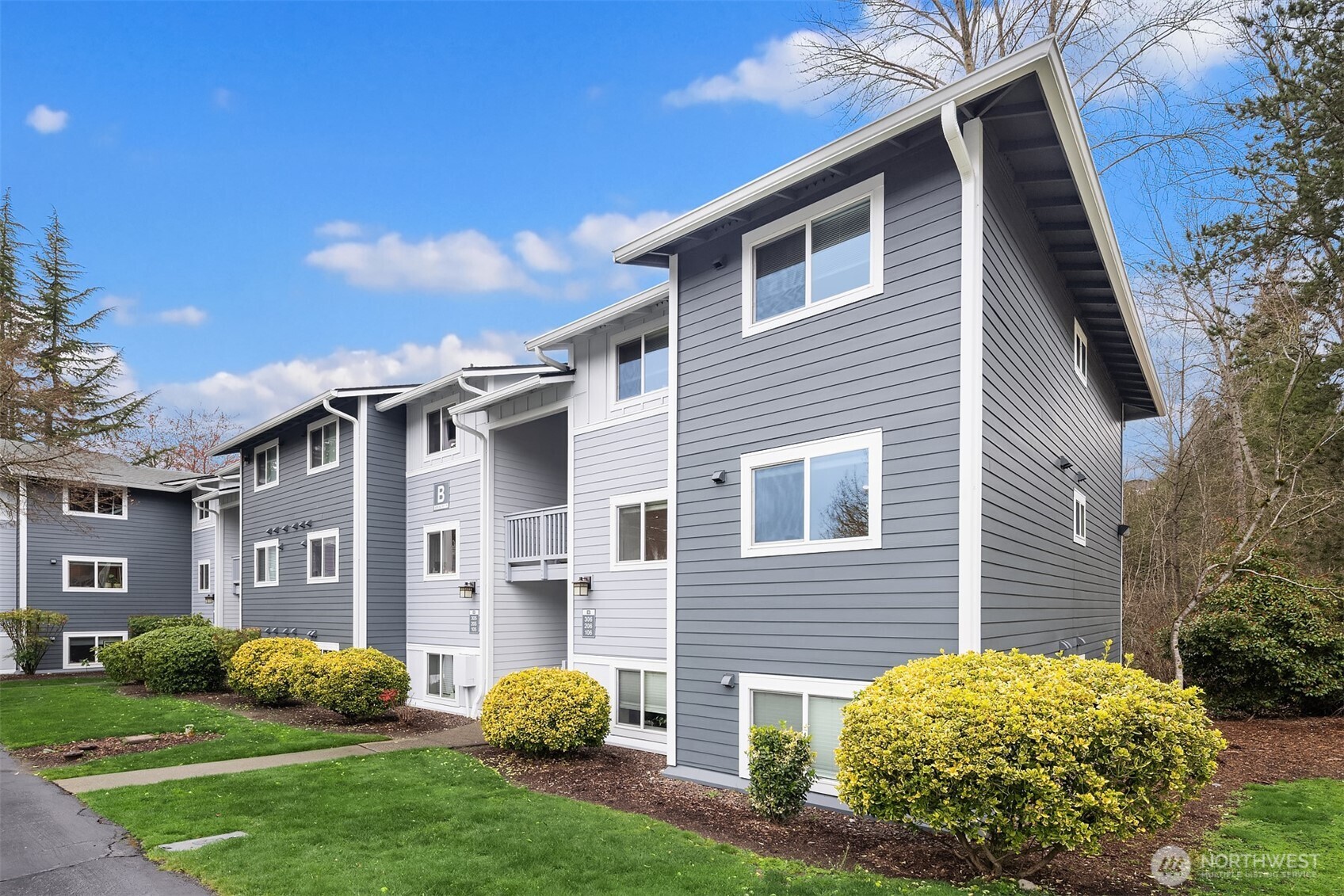 14006 NE 181 Place #B206, Woodinville, WA 98072