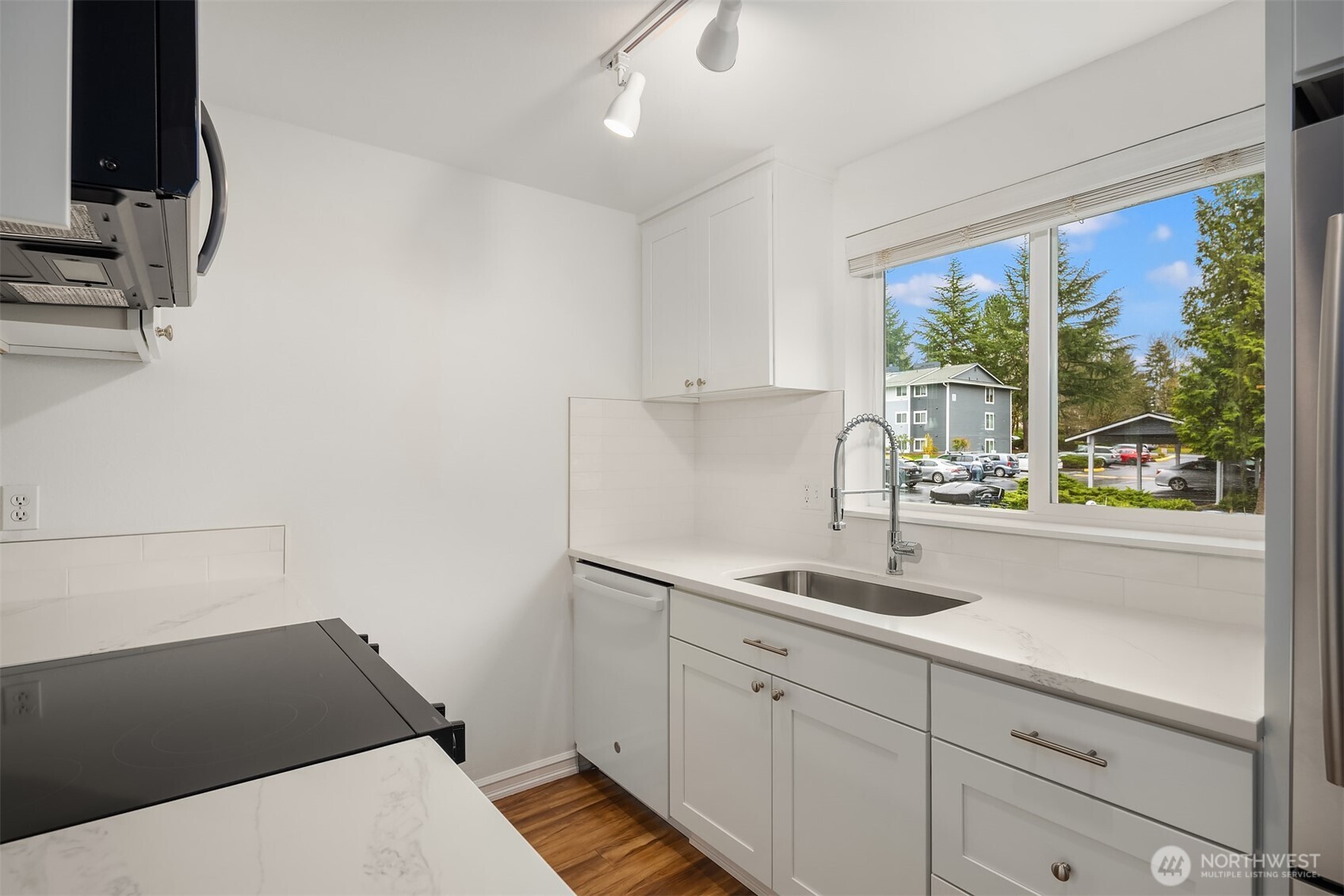 14006 NE 181 Place #B206, Woodinville, WA 98072