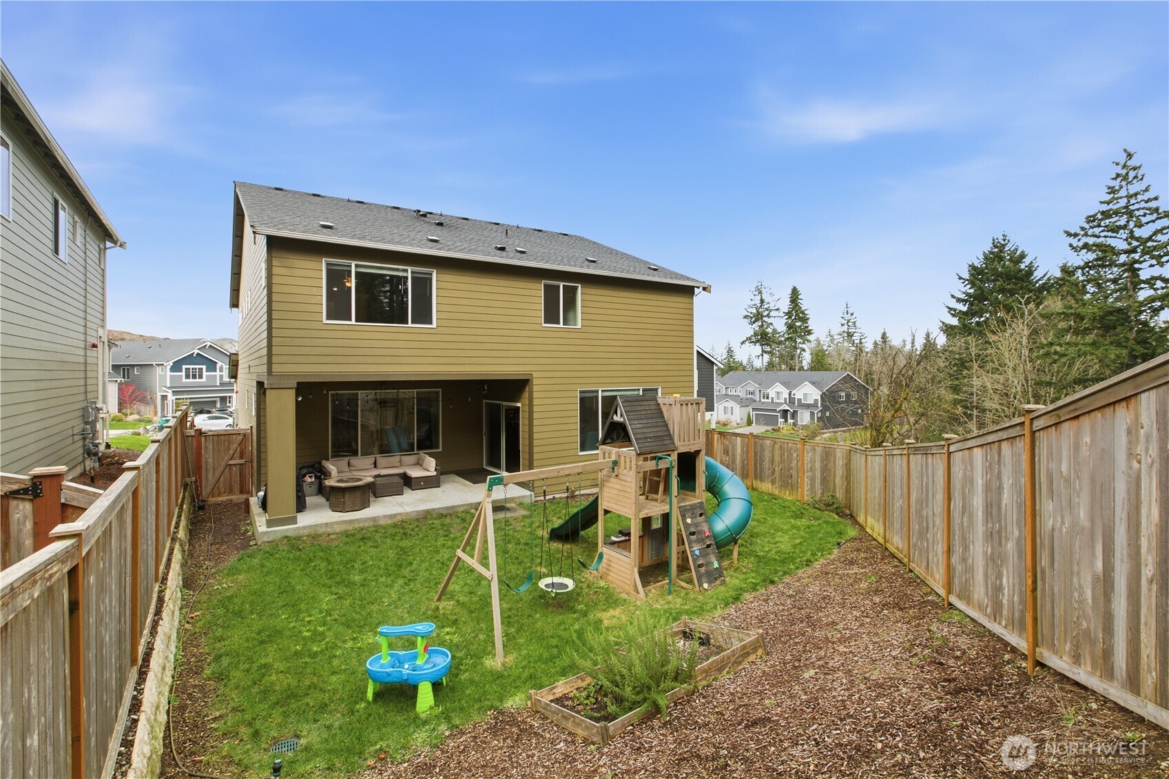 1226 Baker Heights Loop , Bremerton, WA 98312