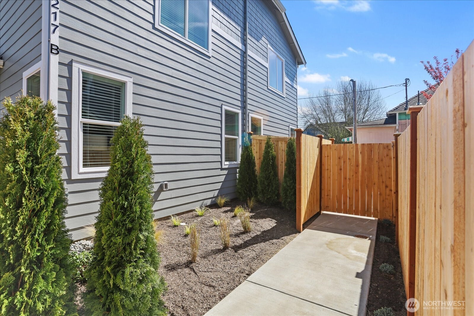 2217 Hoyt Avenue #B, Everett, WA 98201