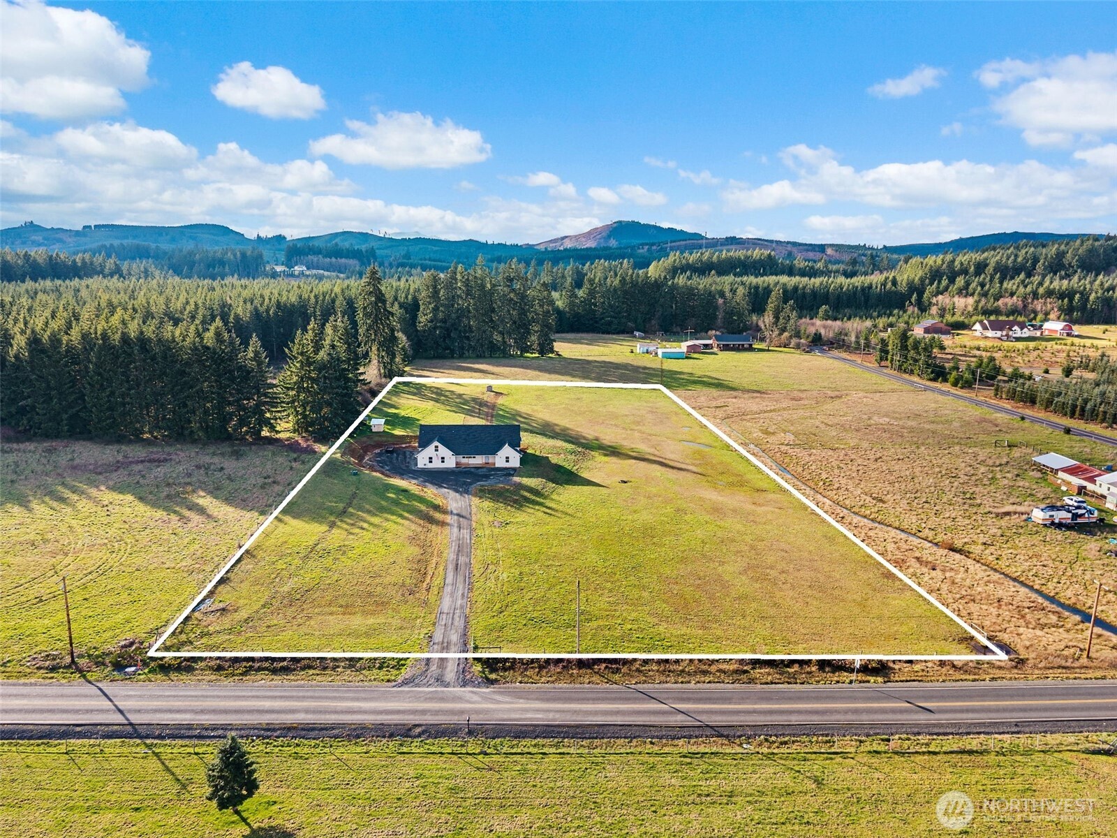 283 Tennessee Road , Winlock, WA 98596