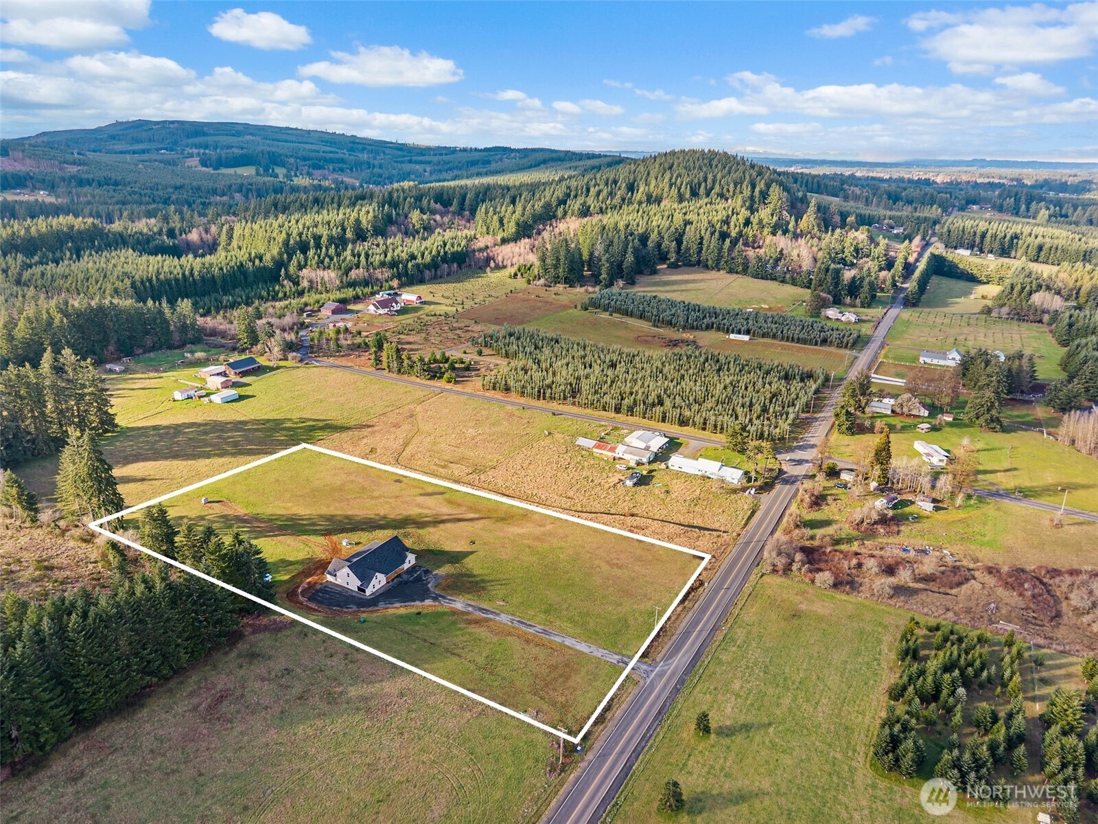 283 Tennessee Road , Winlock, WA 98596