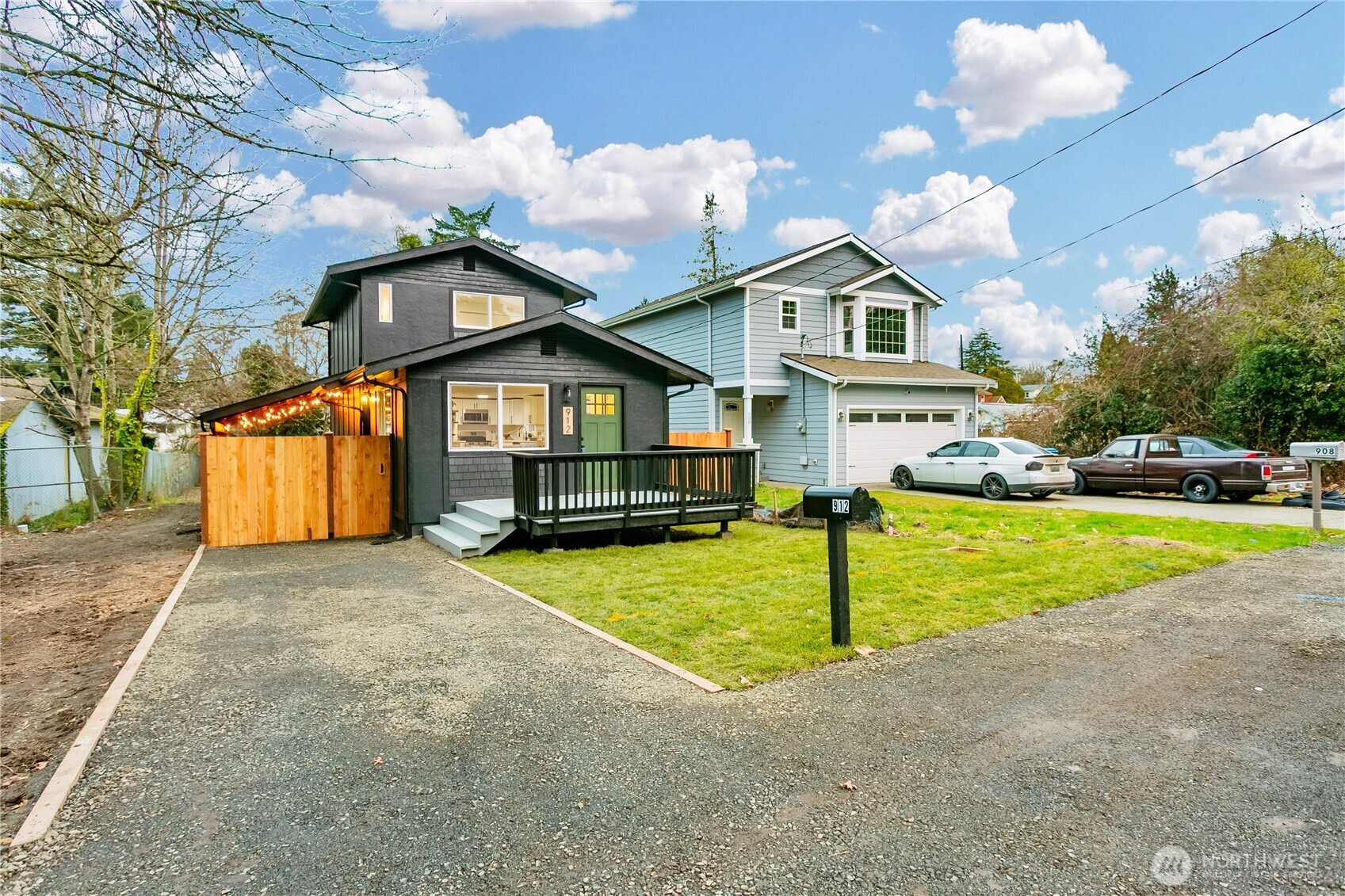 912 Austin Avenue , Port Orchard, WA 98366