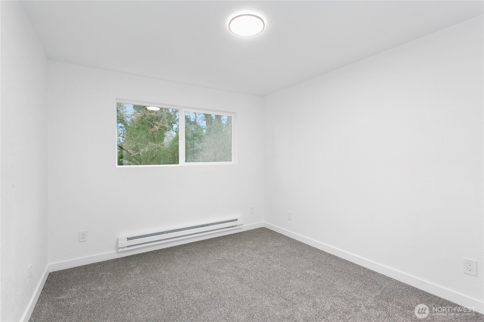 912 Austin Avenue , Port Orchard, WA 98366