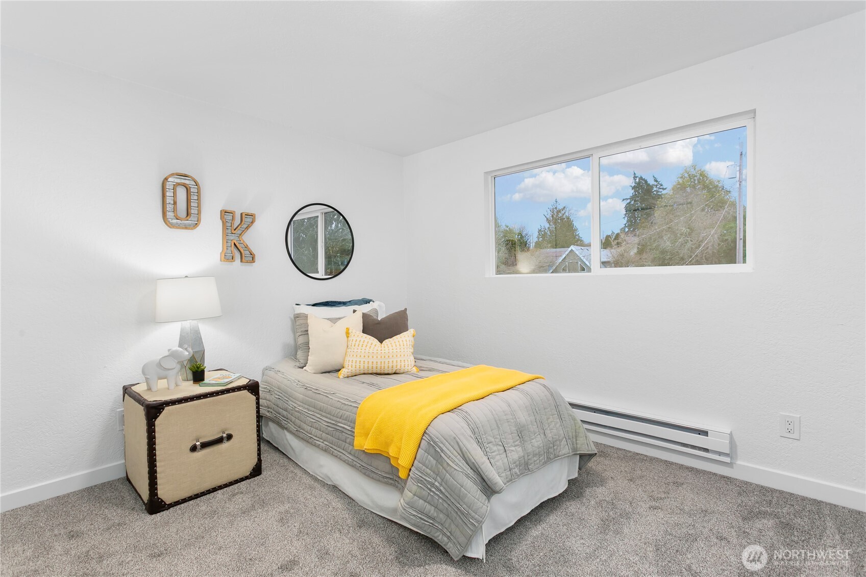 912 Austin Avenue , Port Orchard, WA 98366