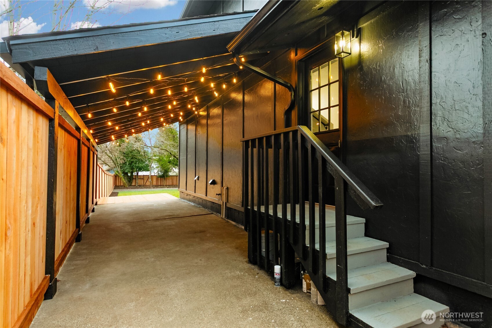 912 Austin Avenue , Port Orchard, WA 98366