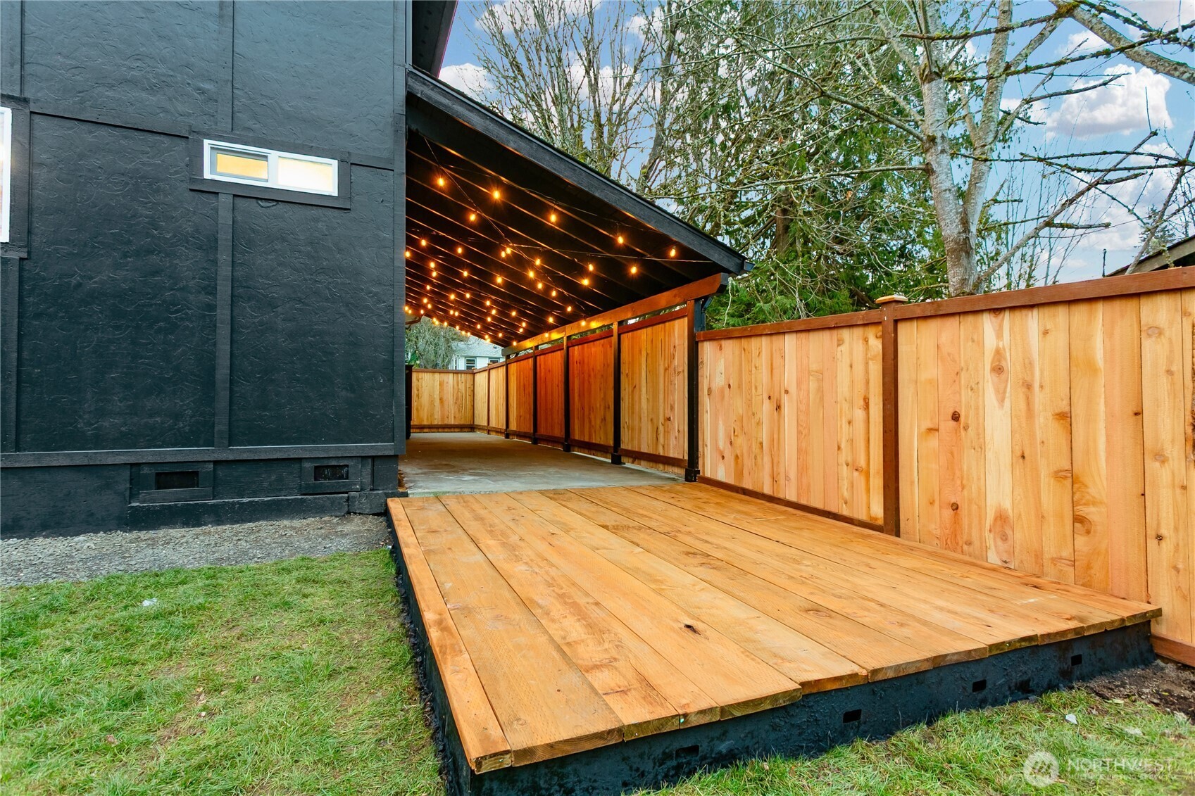 912 Austin Avenue , Port Orchard, WA 98366