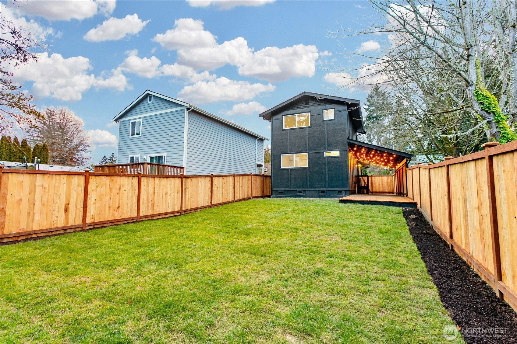 912 Austin Avenue , Port Orchard, WA 98366