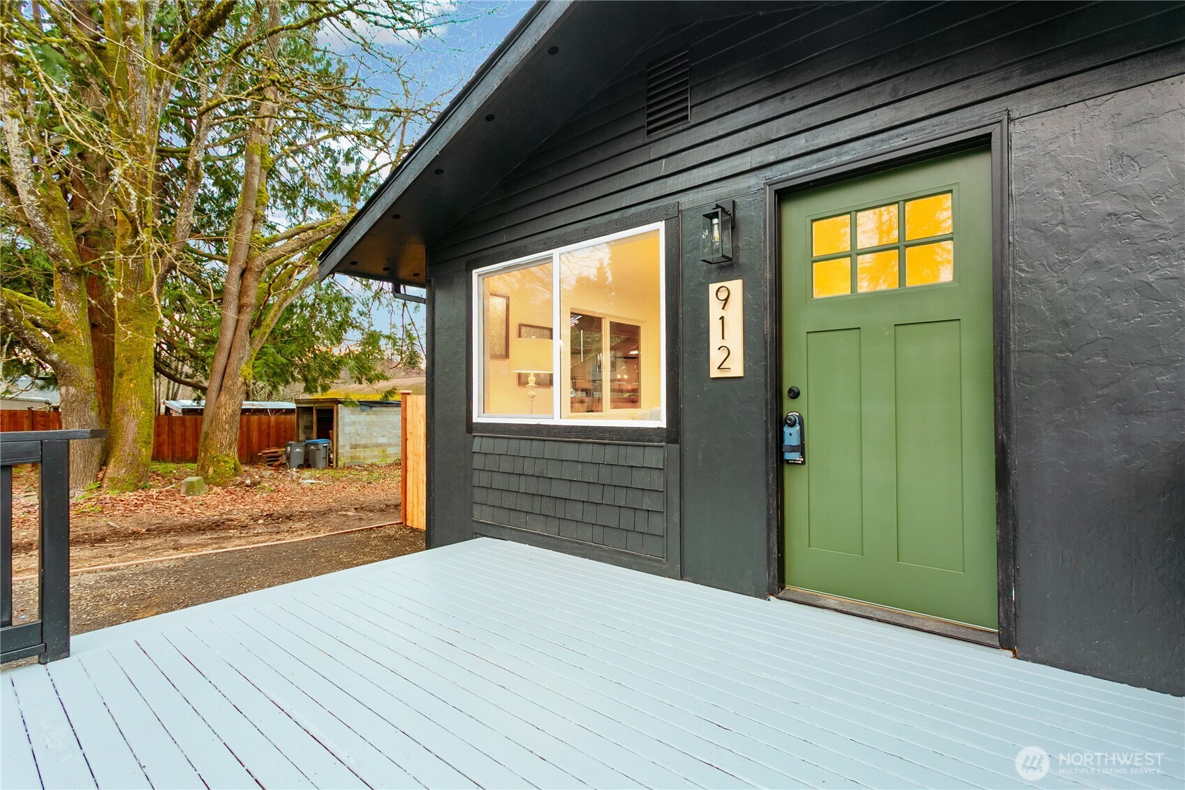 912 Austin Avenue , Port Orchard, WA 98366