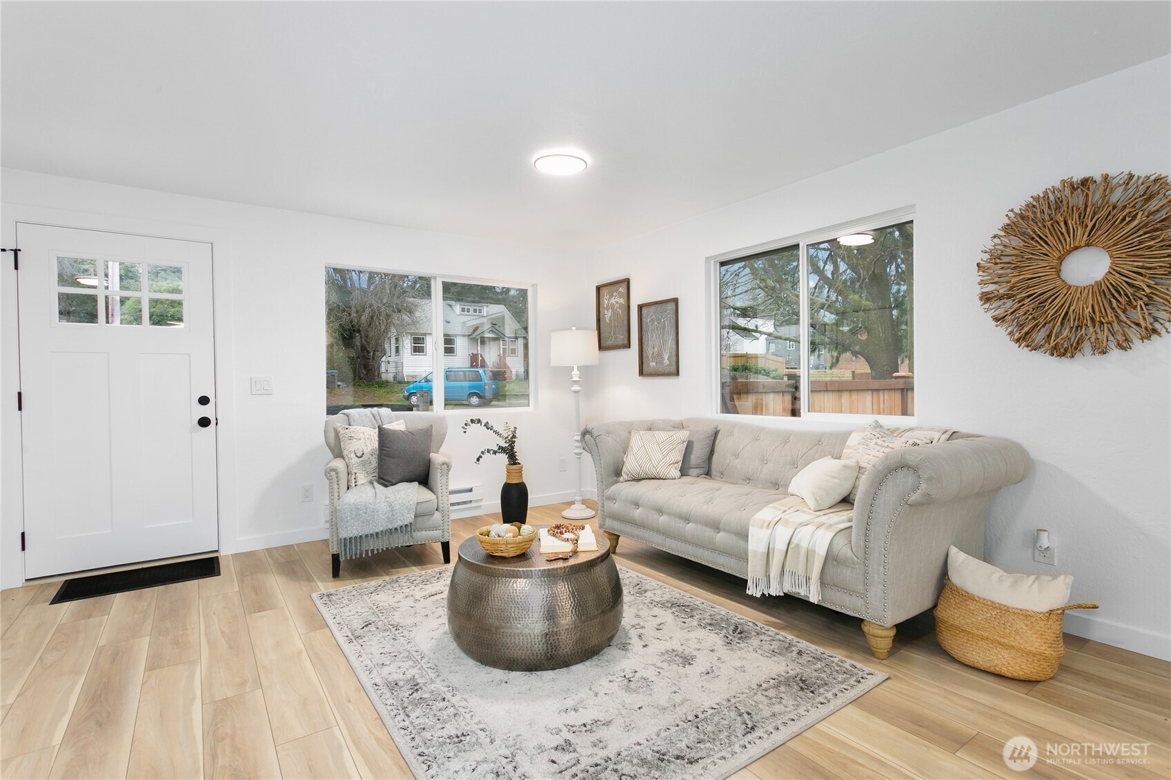 912 Austin Avenue , Port Orchard, WA 98366