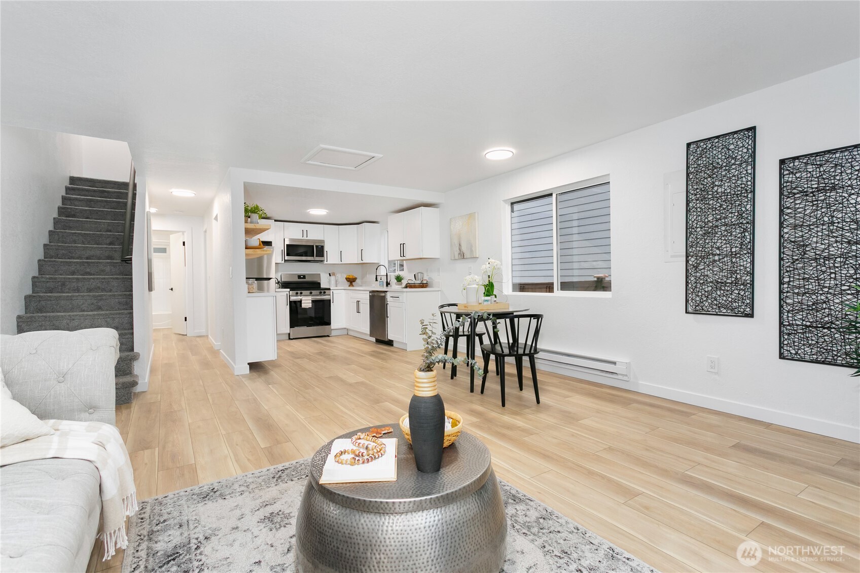 912 Austin Avenue , Port Orchard, WA 98366