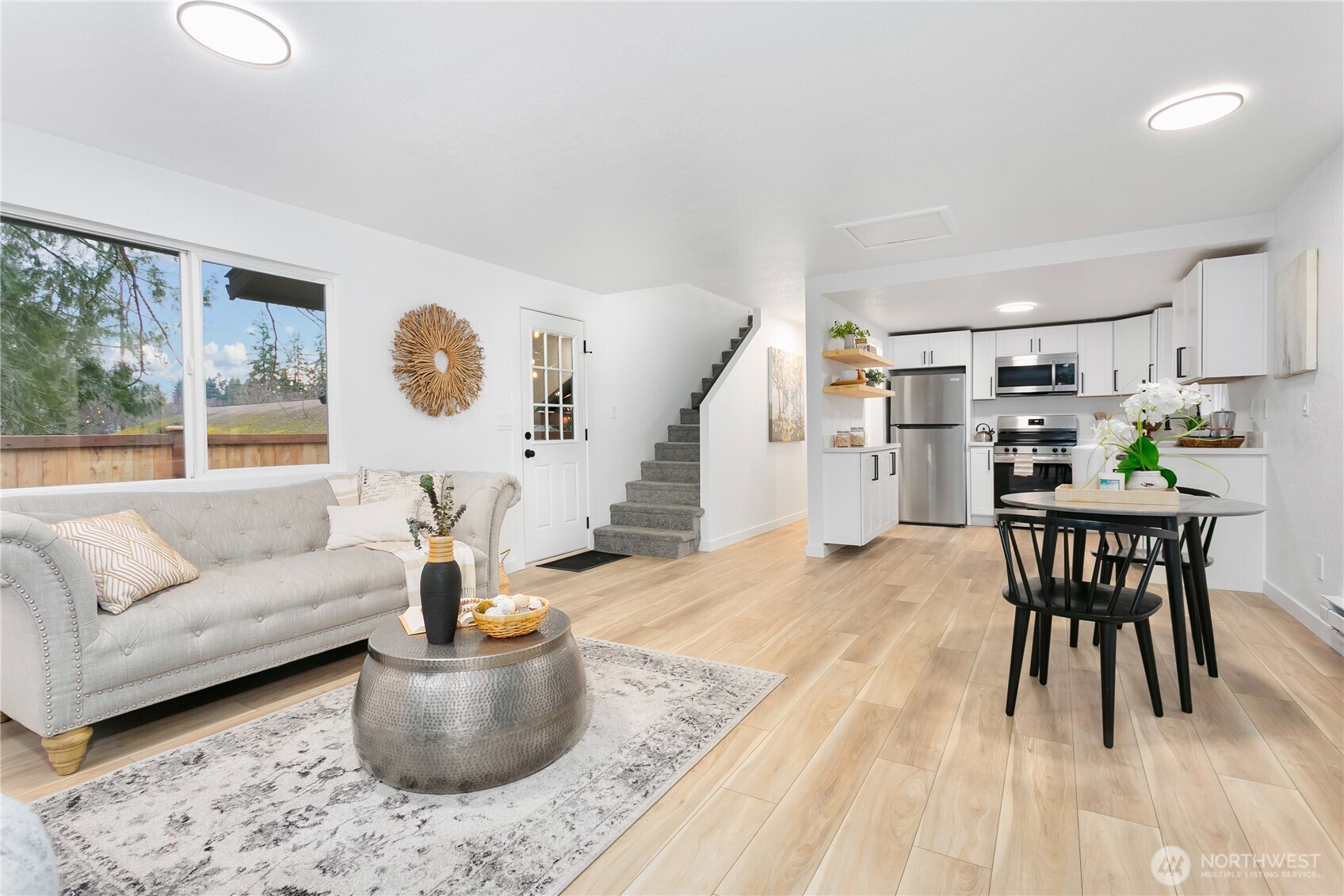 912 Austin Avenue , Port Orchard, WA 98366