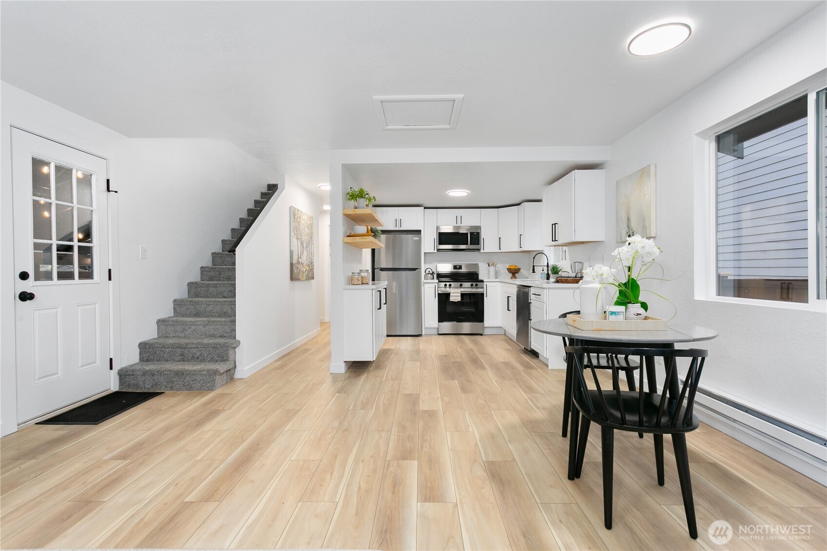 912 Austin Avenue , Port Orchard, WA 98366