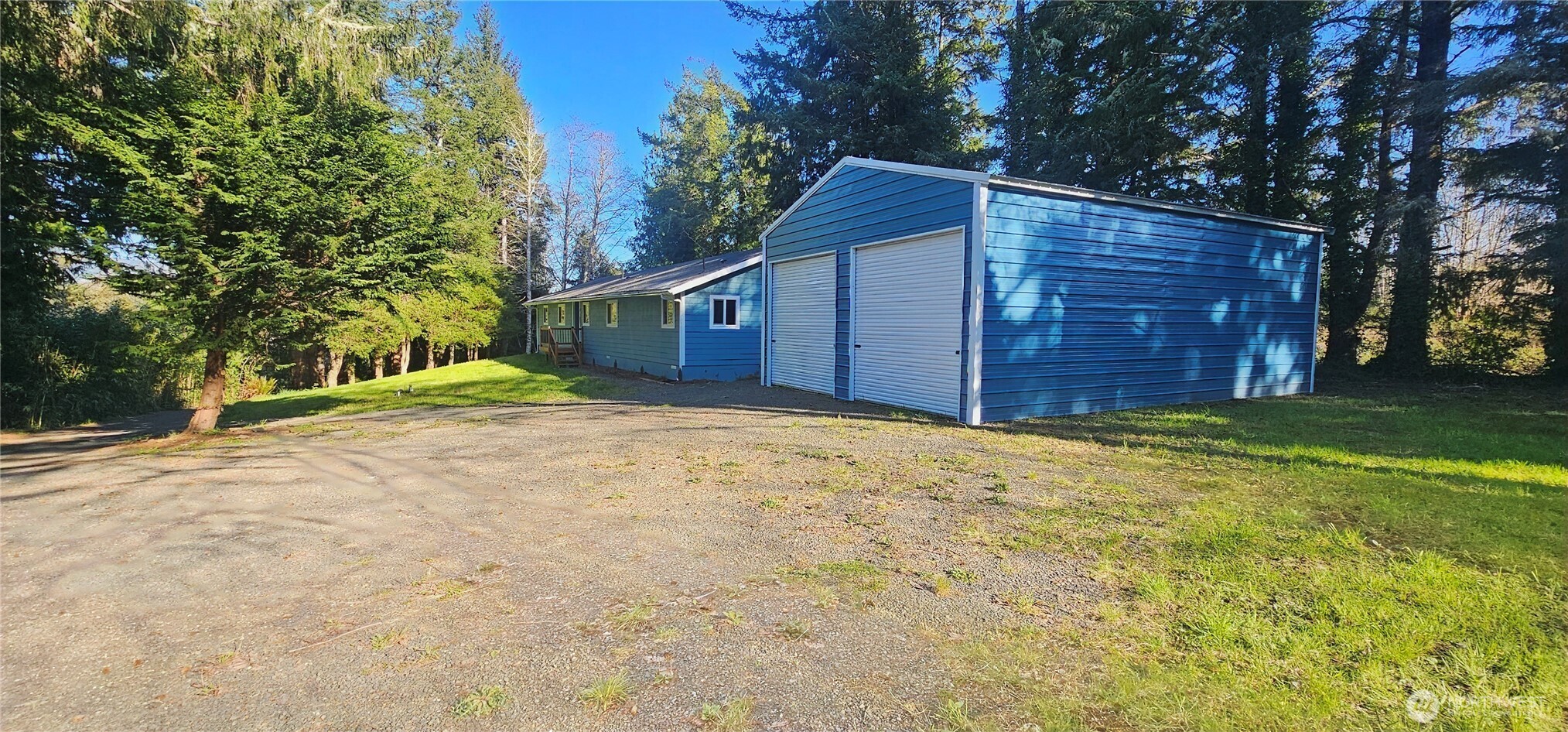 2693 State Rt 101 , Ilwaco, WA 98624