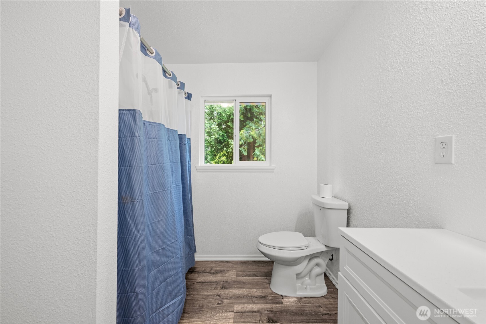 2693 State Rt 101 , Ilwaco, WA 98624