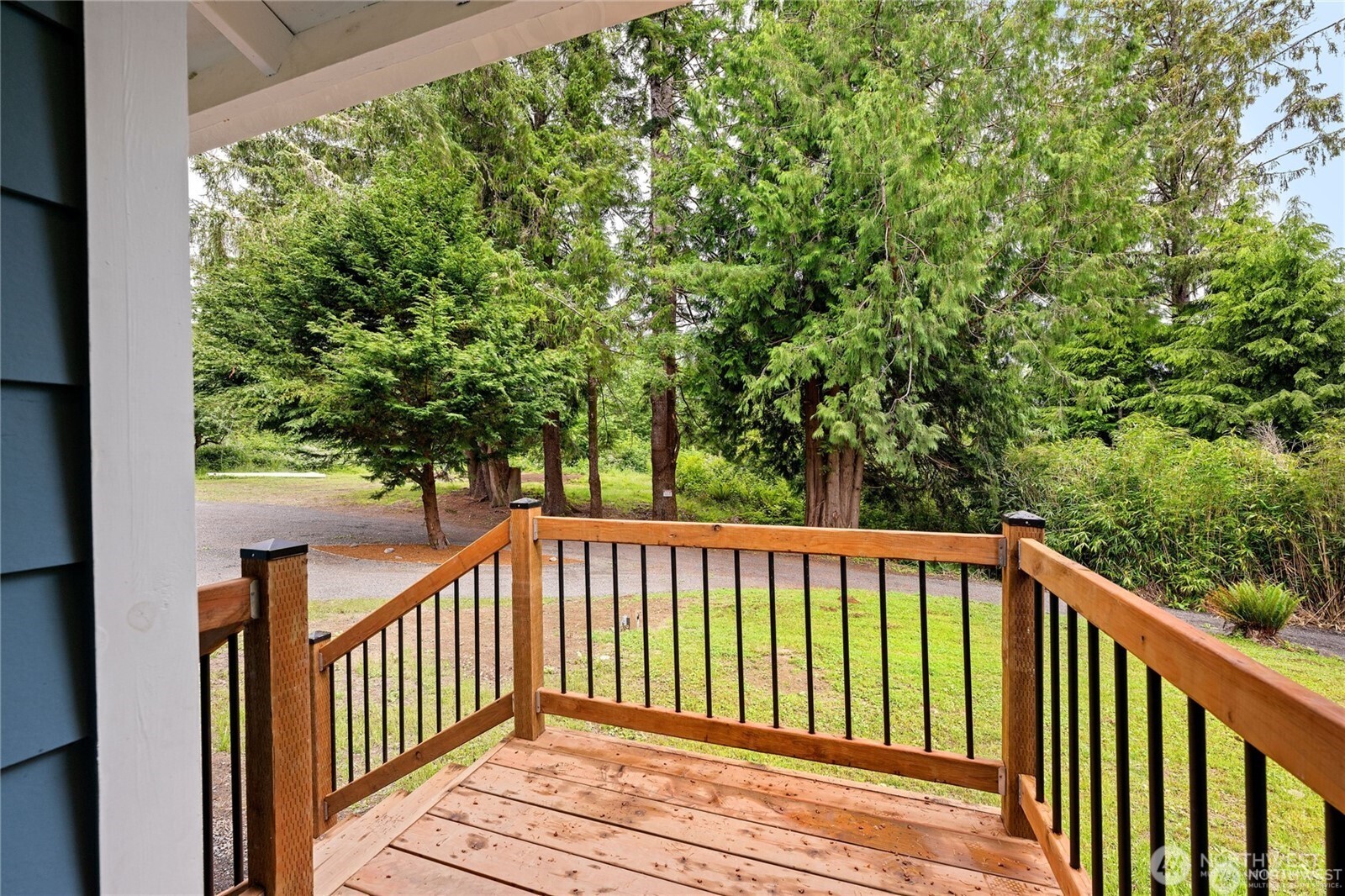 2693 State Rt 101 , Ilwaco, WA 98624