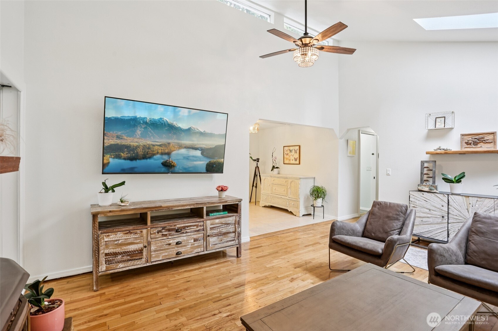 18917 76th Avenue W, Lynnwood, WA 98036