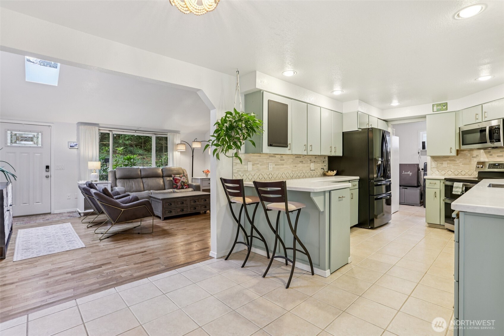 18917 76th Avenue W, Lynnwood, WA 98036