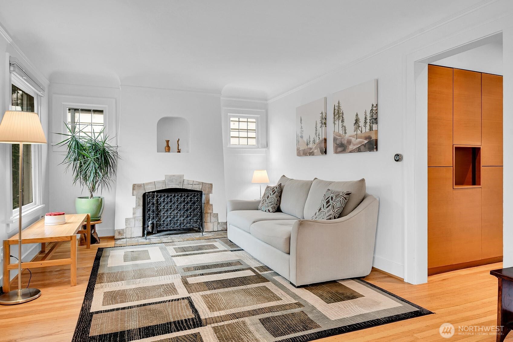 4738 35th Avenue NE, Seattle, WA 98105